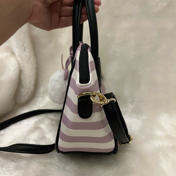 Betsey Johnson Small Crossbody - Picture 4 of 10